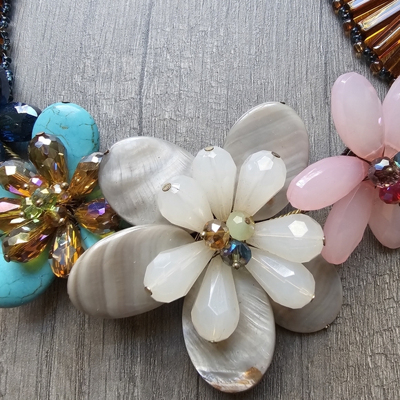 Choker Natural Shell Acrylic And Crystal Flower Necklace Beach Style - Picture 3 of 7